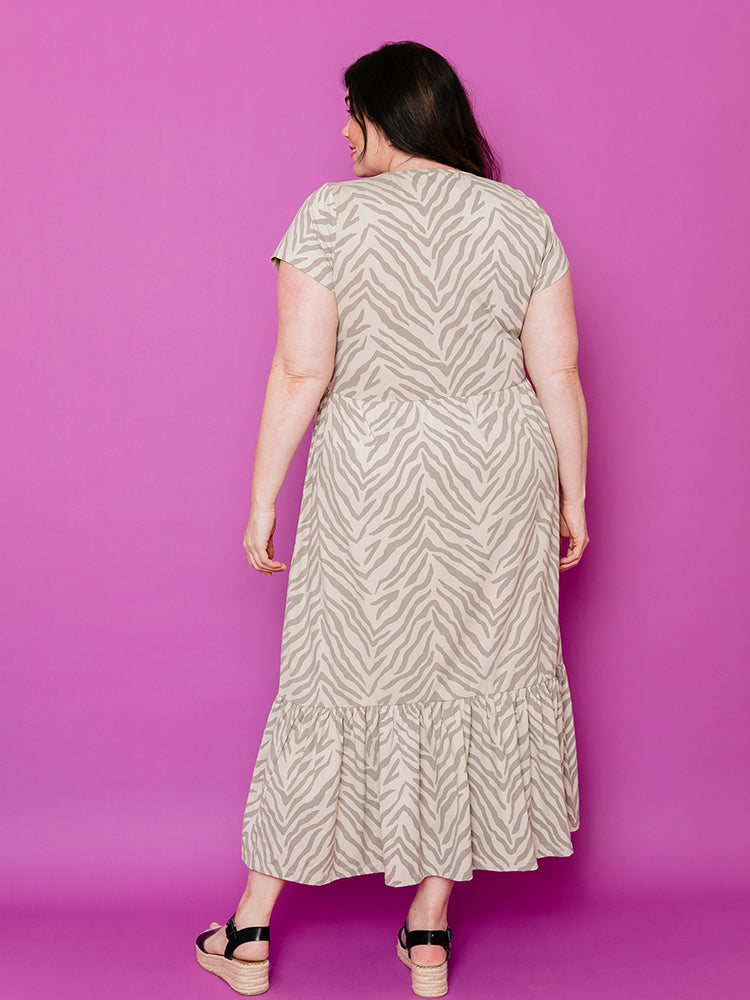 Randi Plus Size Midi Dress - Savanna Stripe - 图片 2