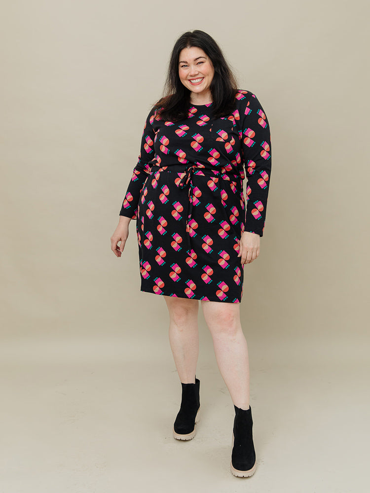 Abby Long Sleeve Plus Size Dress - Memphis Shapes Black - Image 2