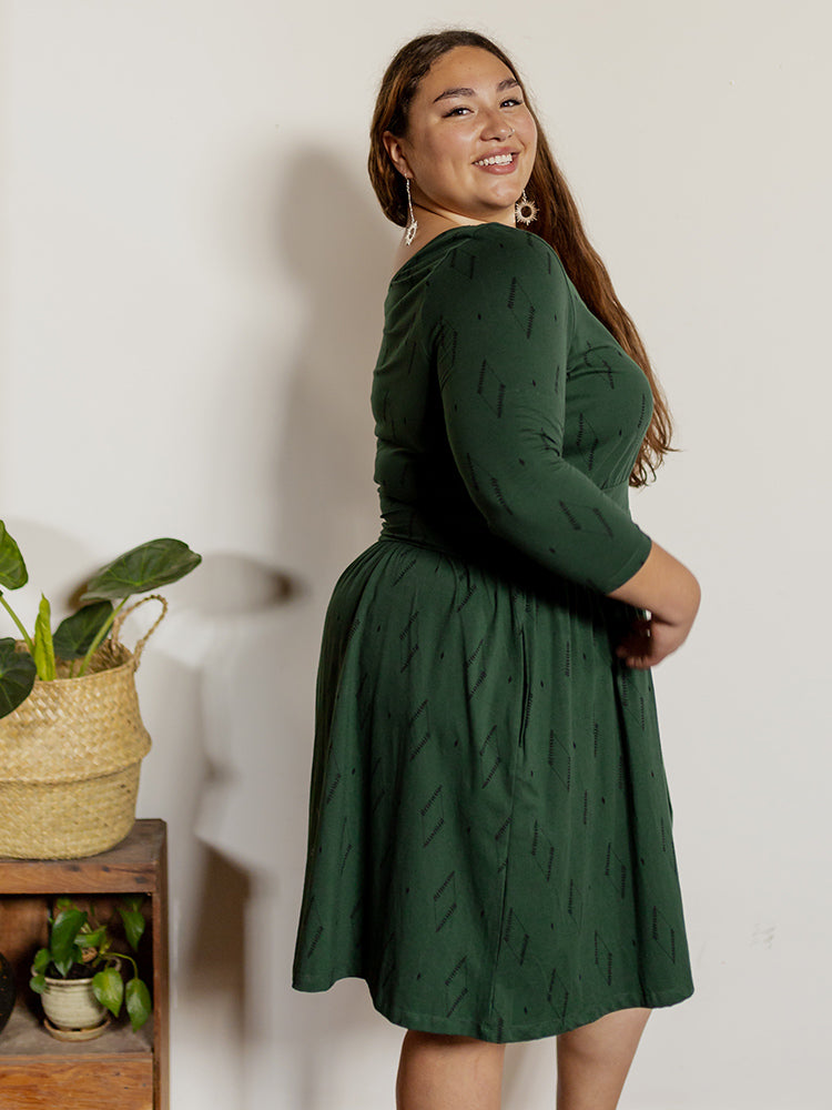 Novela Plus Size Dress - Diamond Vine Dark Sage - Image 2