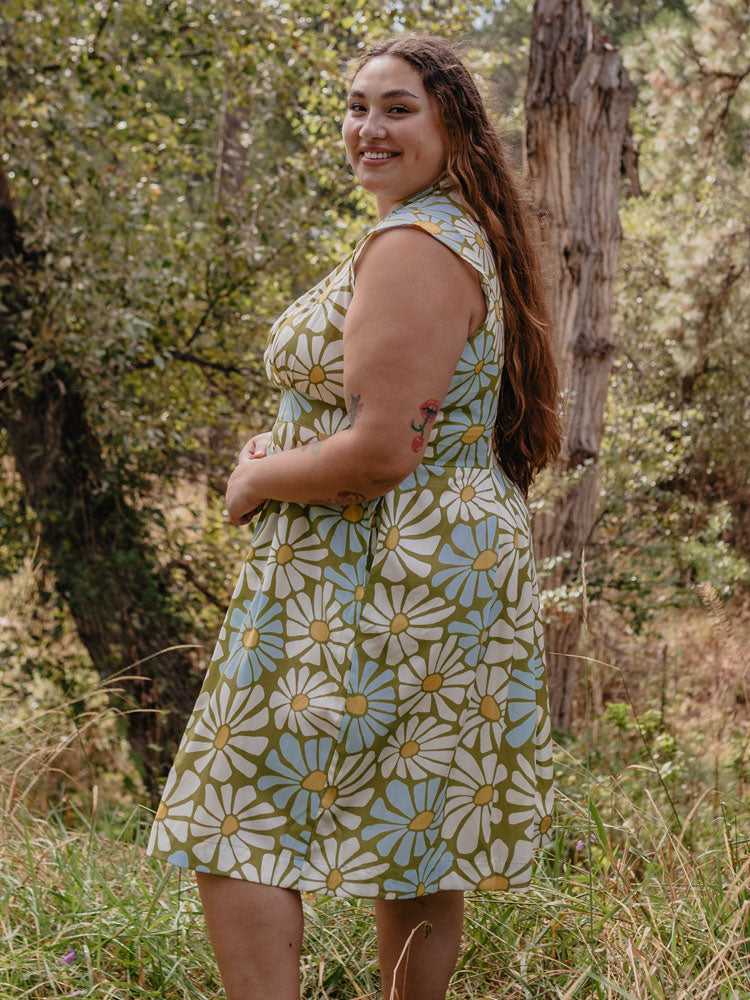 Lucille Plus Size Dress - Pear Flowers - Image 2