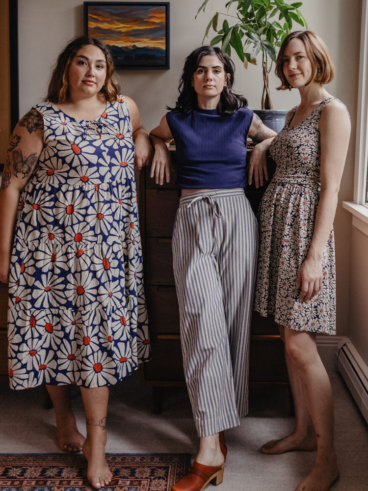 Thais Tiered Sleeveless Plus Size Dress - Navy Floral - Image 6