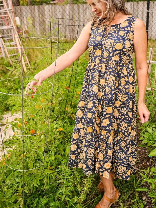 Thais Tiered Sleeveless Dress - Navy Botanical - Image 7