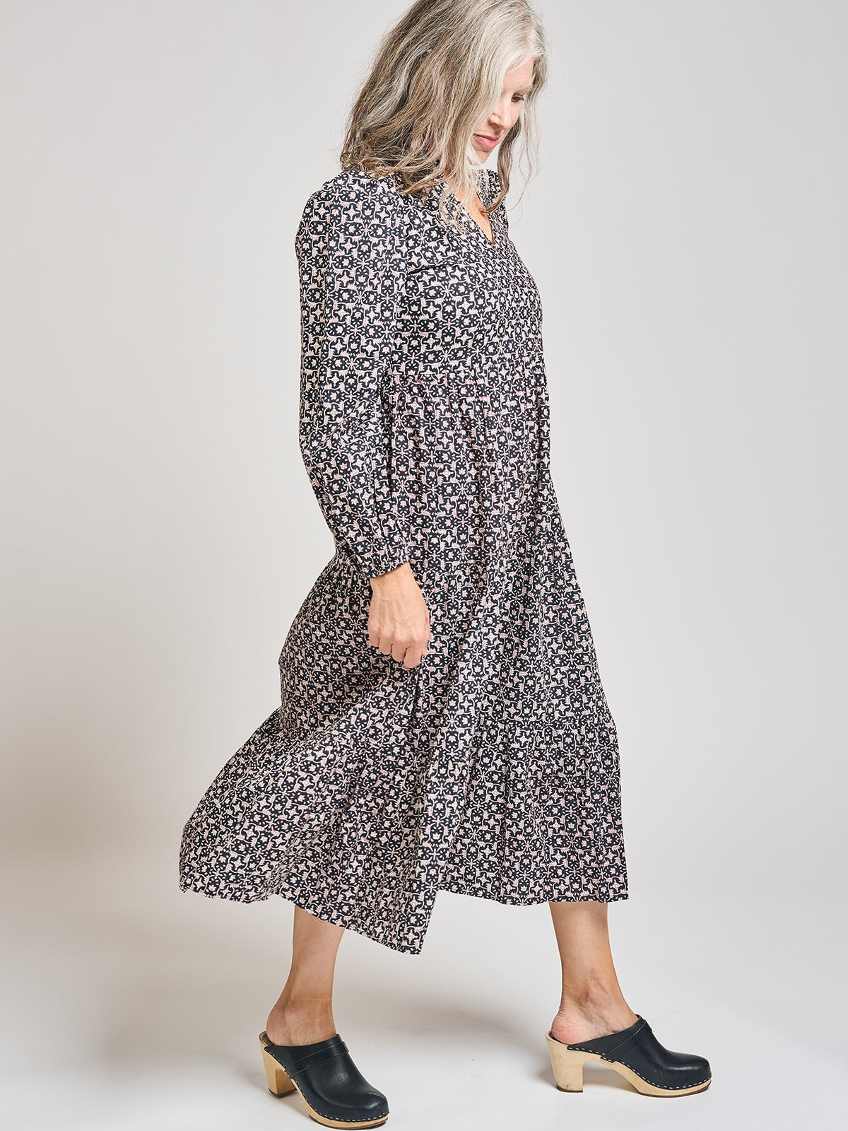 Norah Tiered Dress - Black Botanical - 图片 2