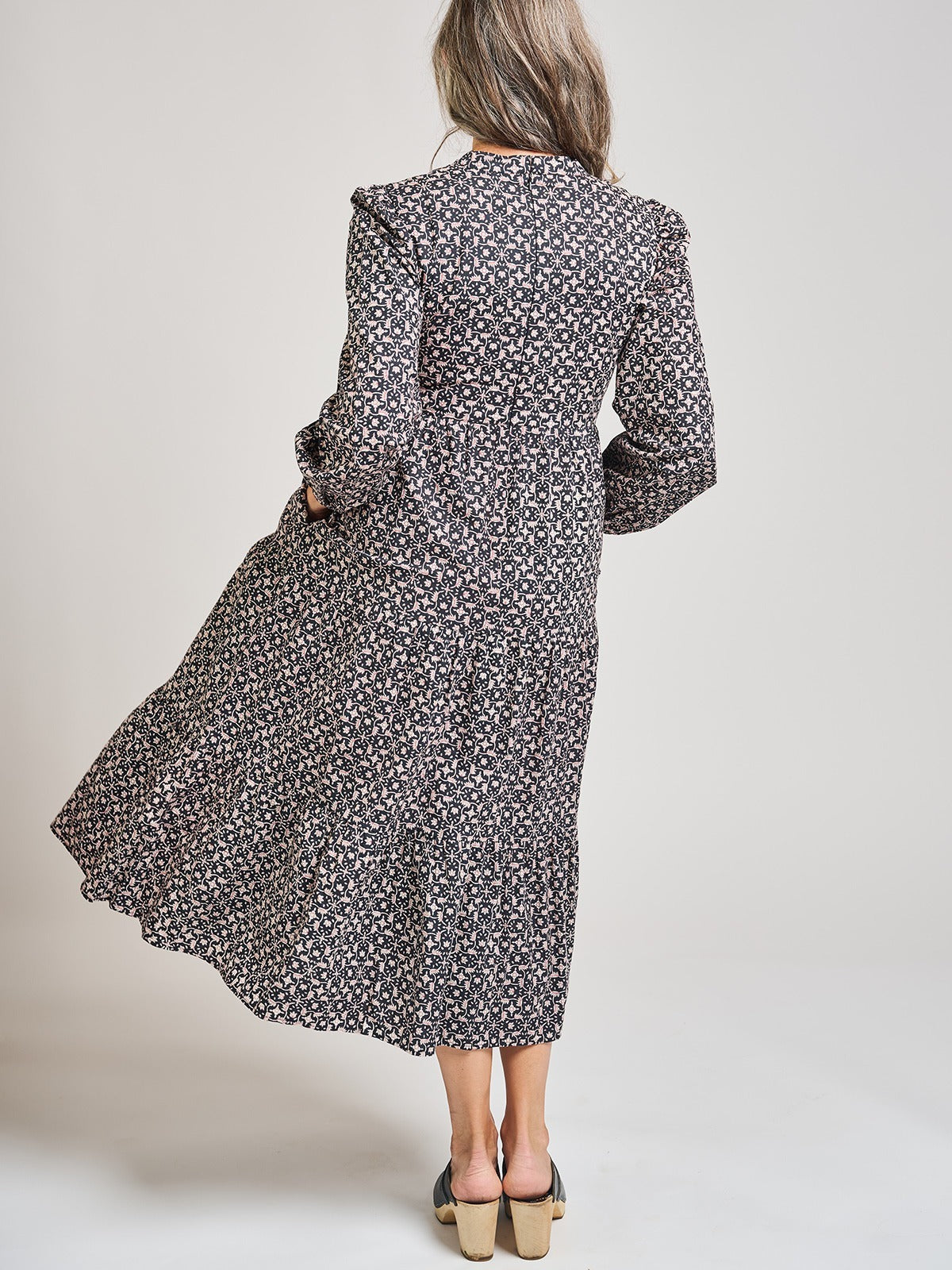 Norah Tiered Dress - Black Botanical - 图片 4