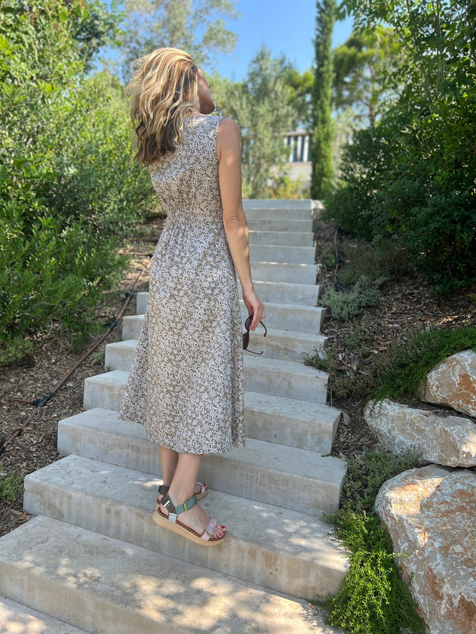 Artsy Traveler Sleeveless Midi Dress - Olive Flowers - Image 5