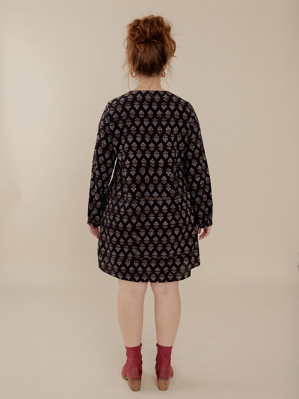 Victoria Tunic Dress - Black Mini Blossom - Image 3